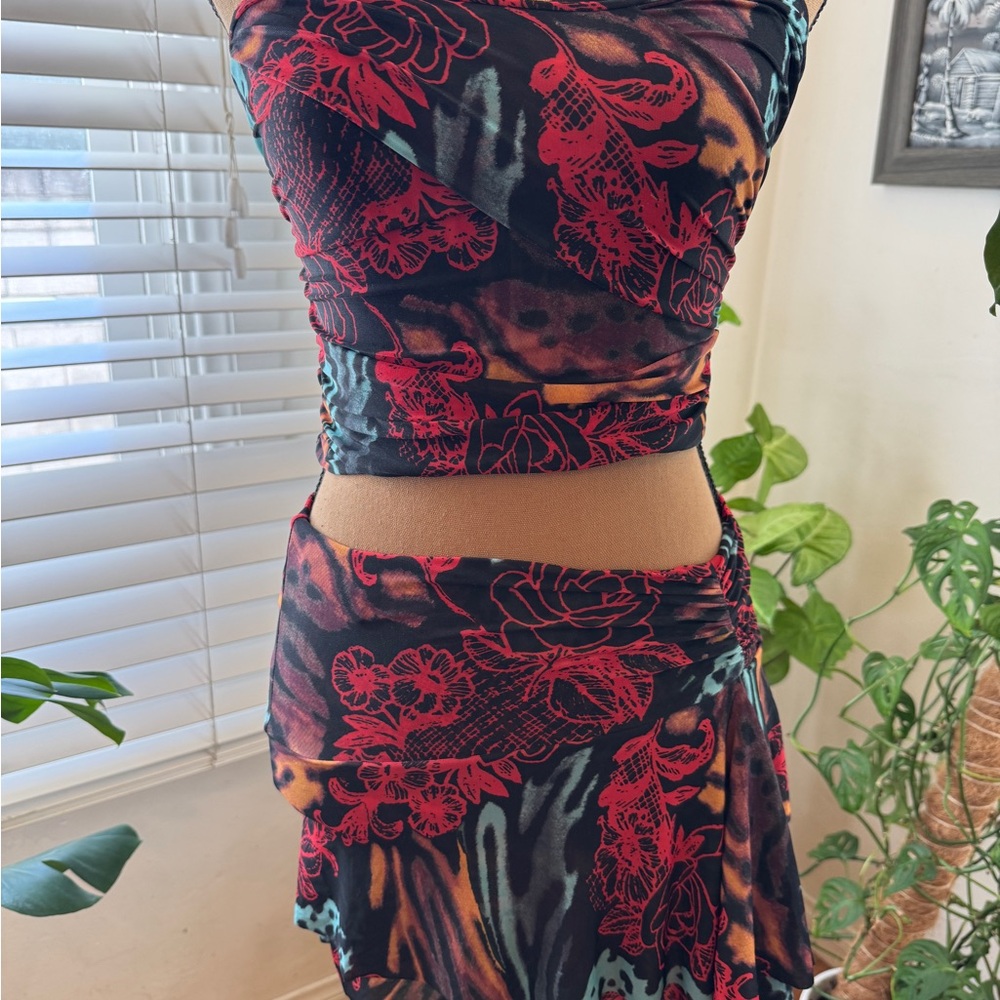 Indah Set - Picture 2 of 4